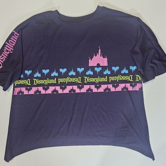 Disneyland T-Shirt Womens Large Cropped Purple Pink Limited Edition Casual‎ Tee - Picture 1 of 7